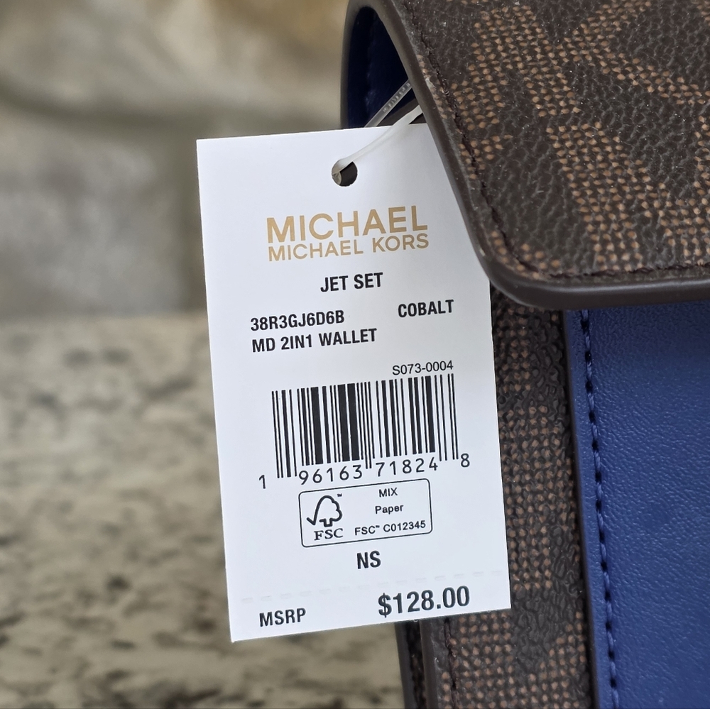 Michael Kors Jet Set Logo Medium 2in1 Wallet - Picture 6 of 7